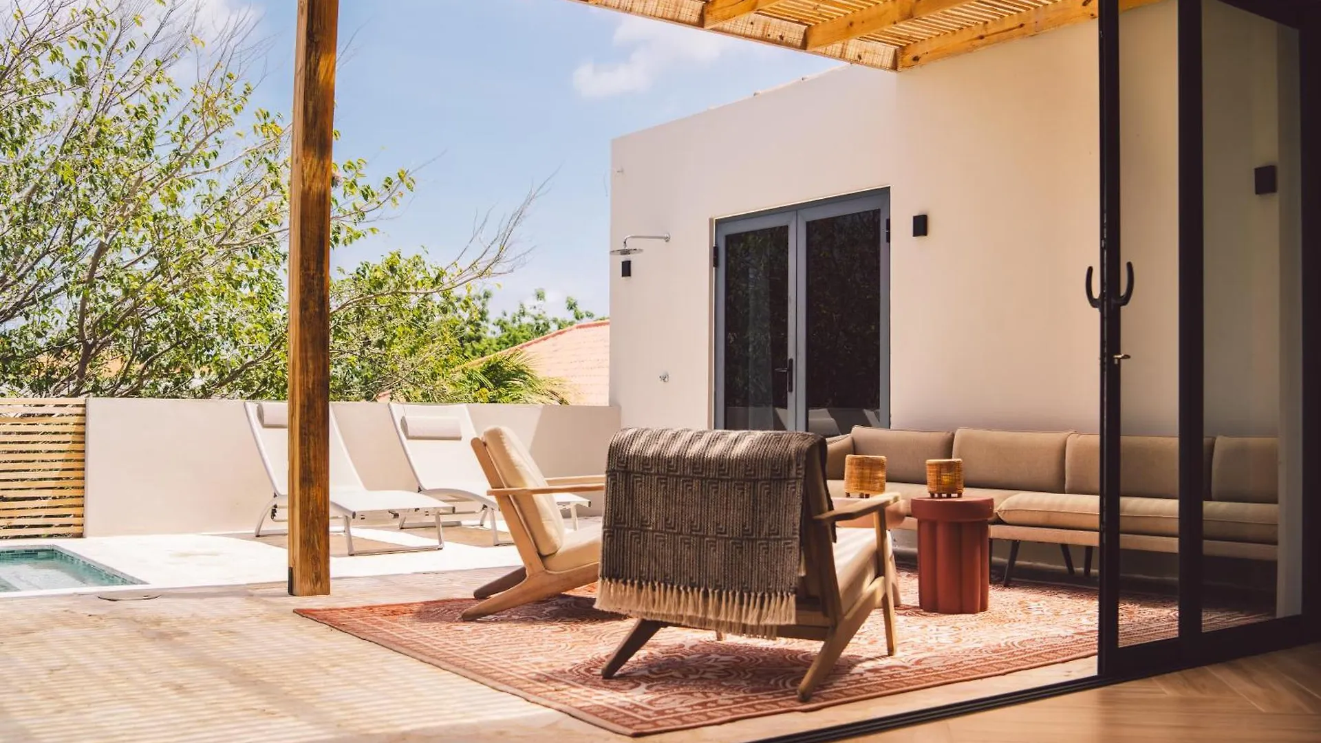 Villa Janssen With Private Pool, Jan Thiel 6P