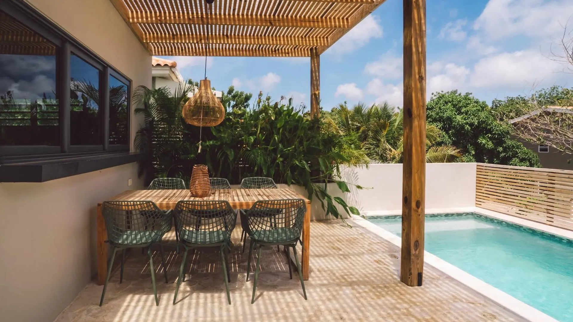 Villa Janssen With Private Pool, Jan Thiel 6P