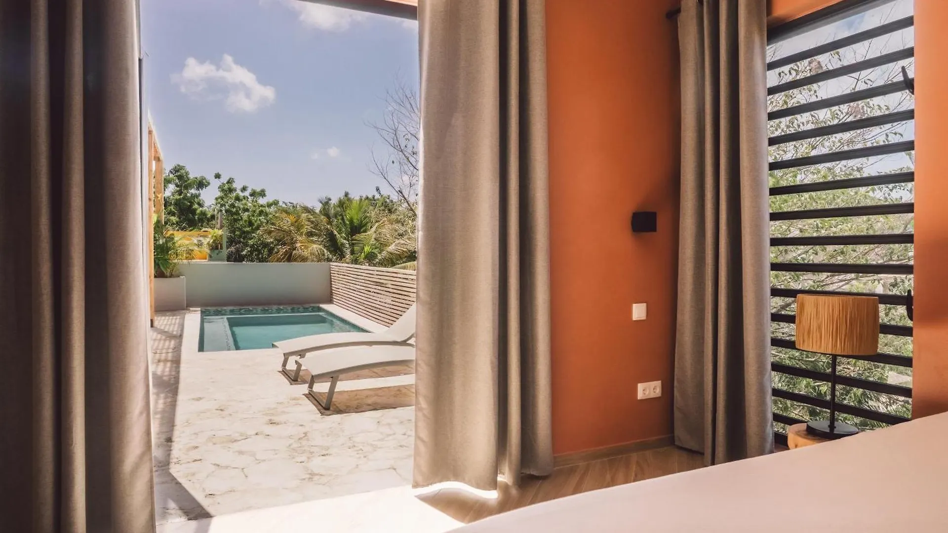 Villa Janssen With Private Pool, Jan Thiel 6P
