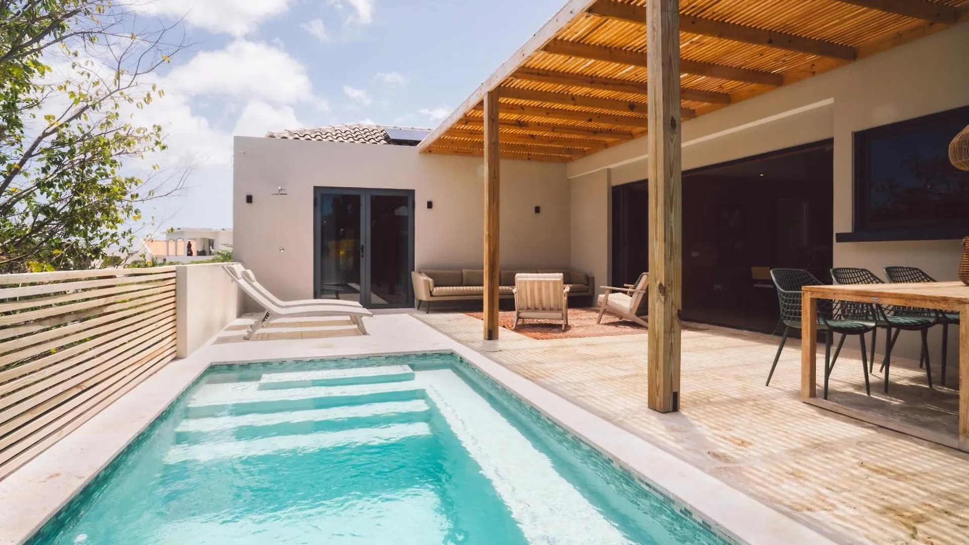 Villa Janssen With Private Pool, Jan Thiel 6P